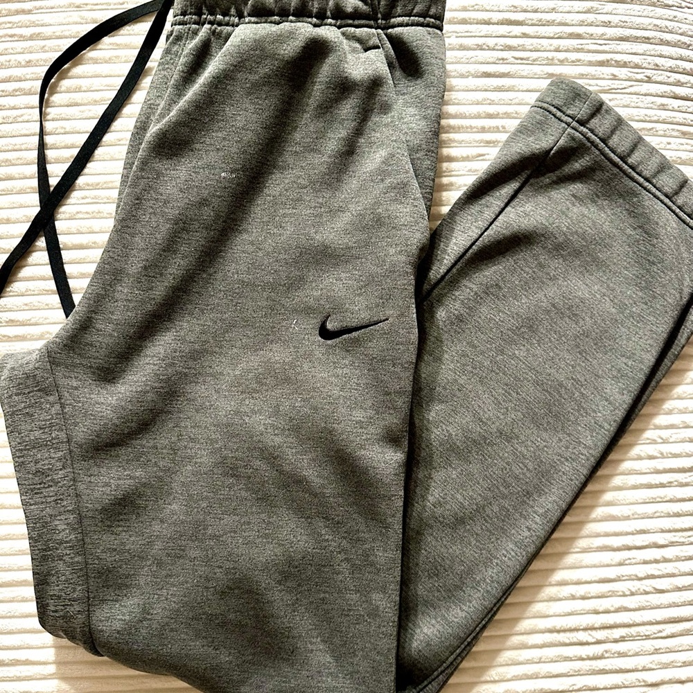 Nike Gray Joggers with Elastic Waistband and Tapered Ankle